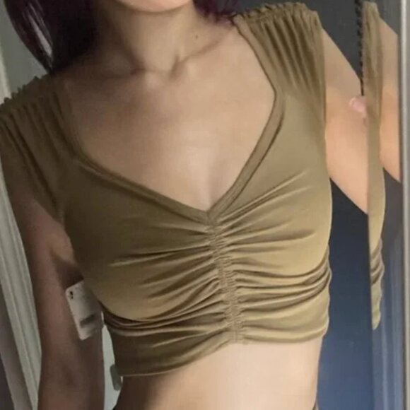 ✨ SALE Free People FP Movement Breathe Deeper Crop Tank Top Dusted Military - Picture 1 of 5